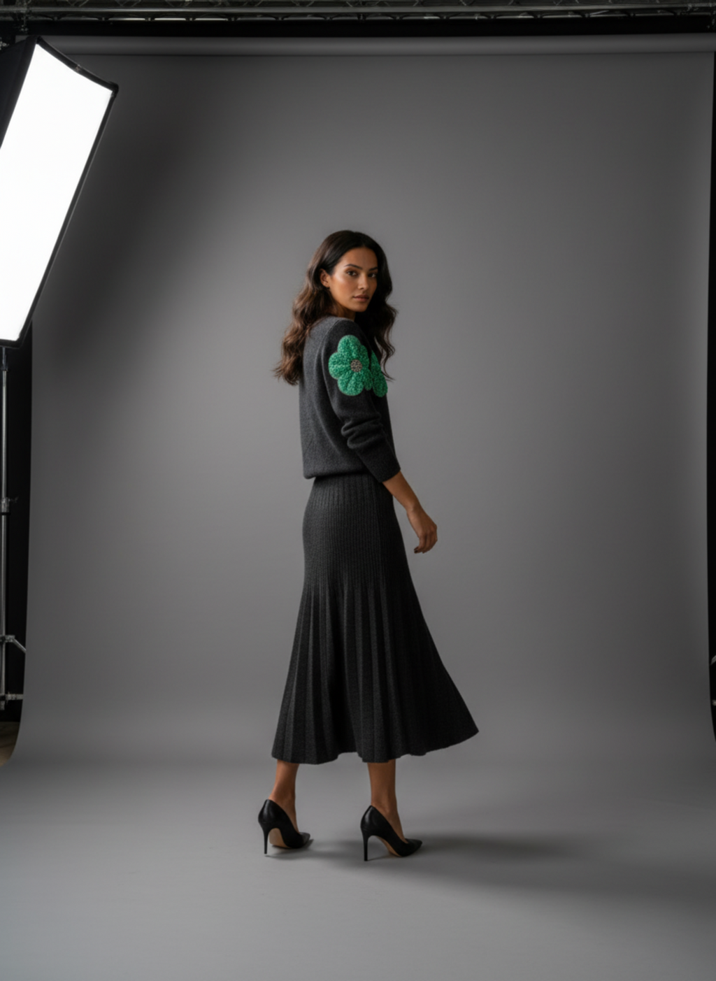 Пуловер с цветя